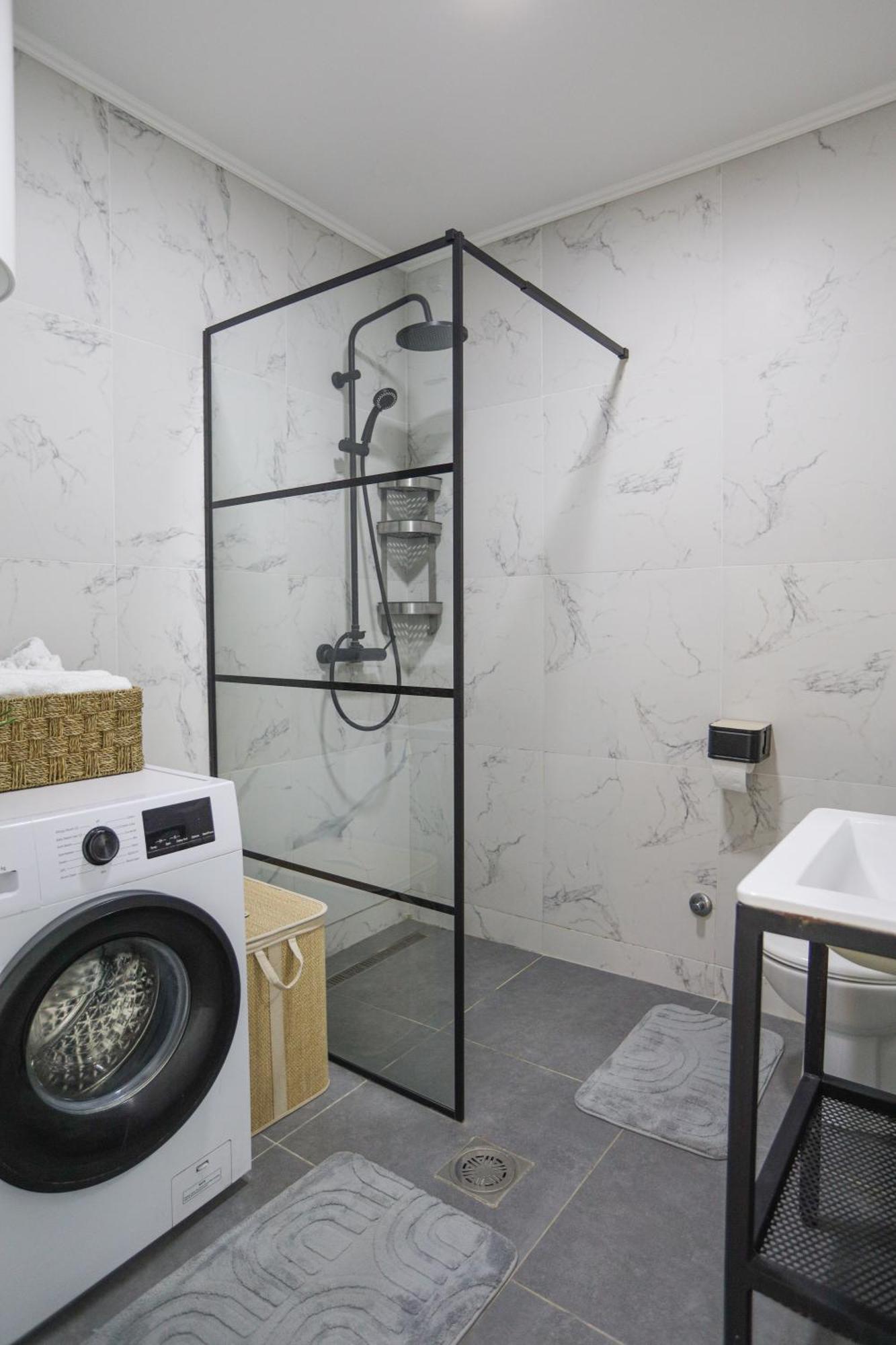 Airport Stay Apartments Surčin エクステリア 写真