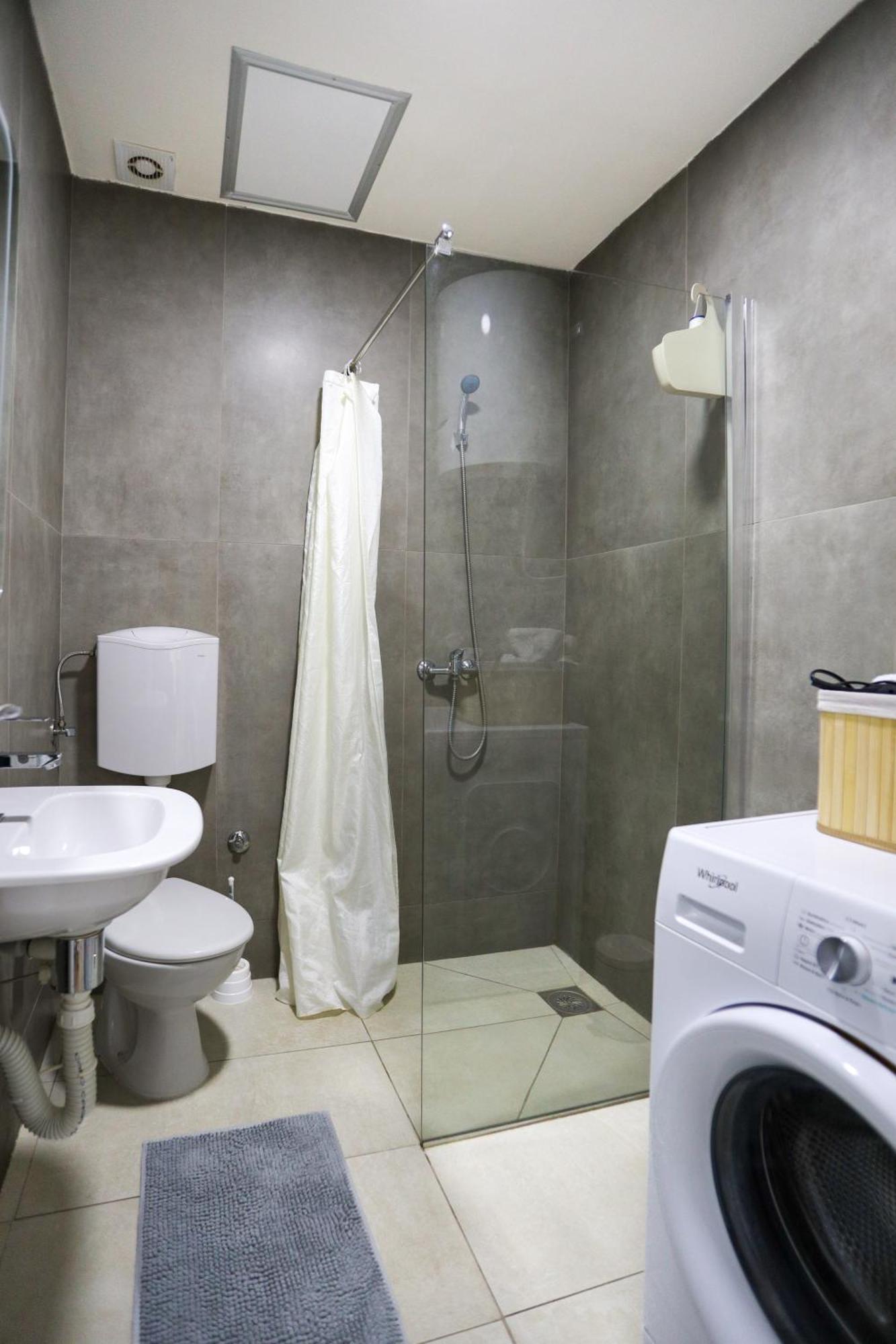 Airport Stay Apartments Surčin エクステリア 写真