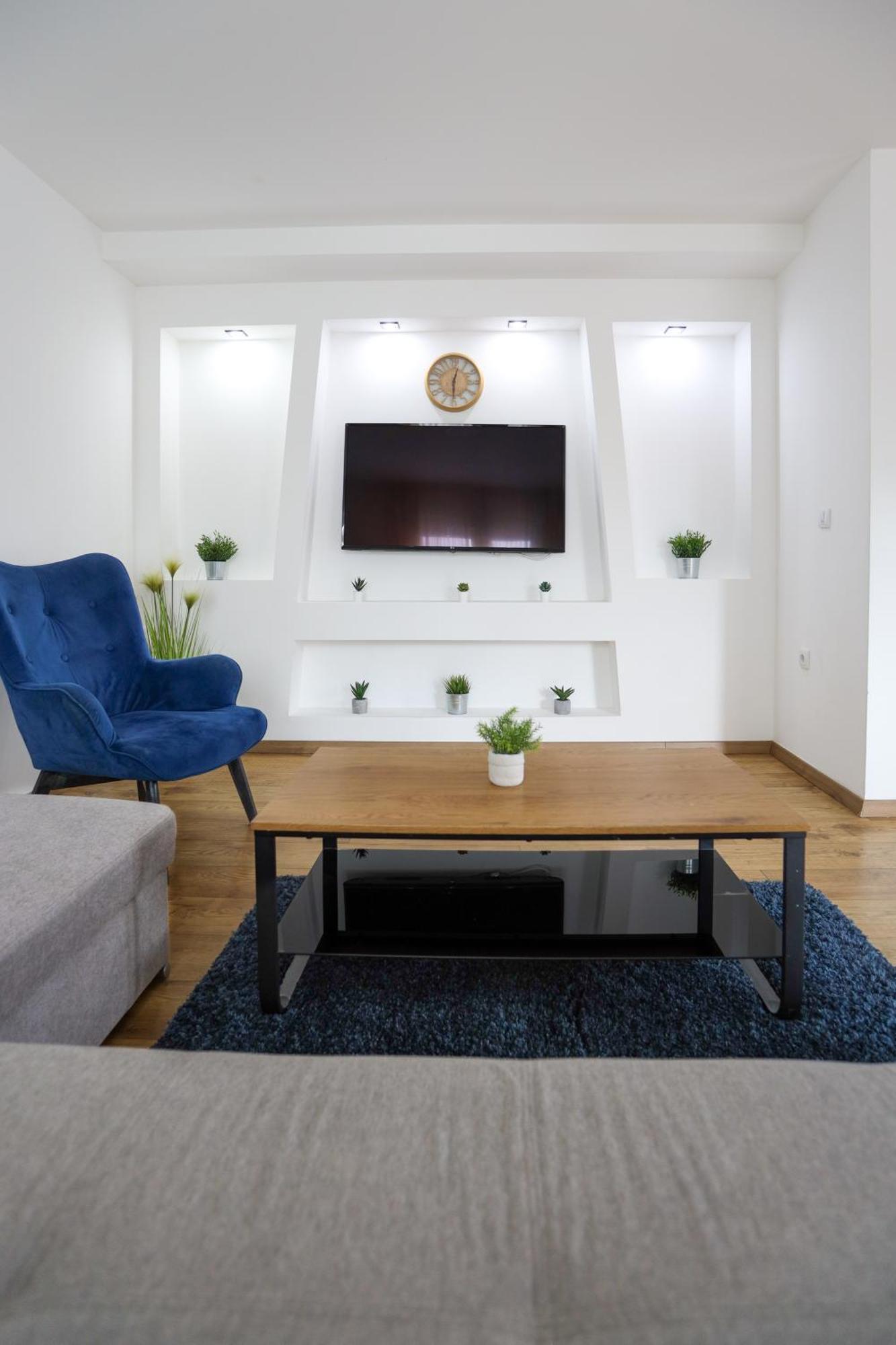 Airport Stay Apartments Surčin エクステリア 写真